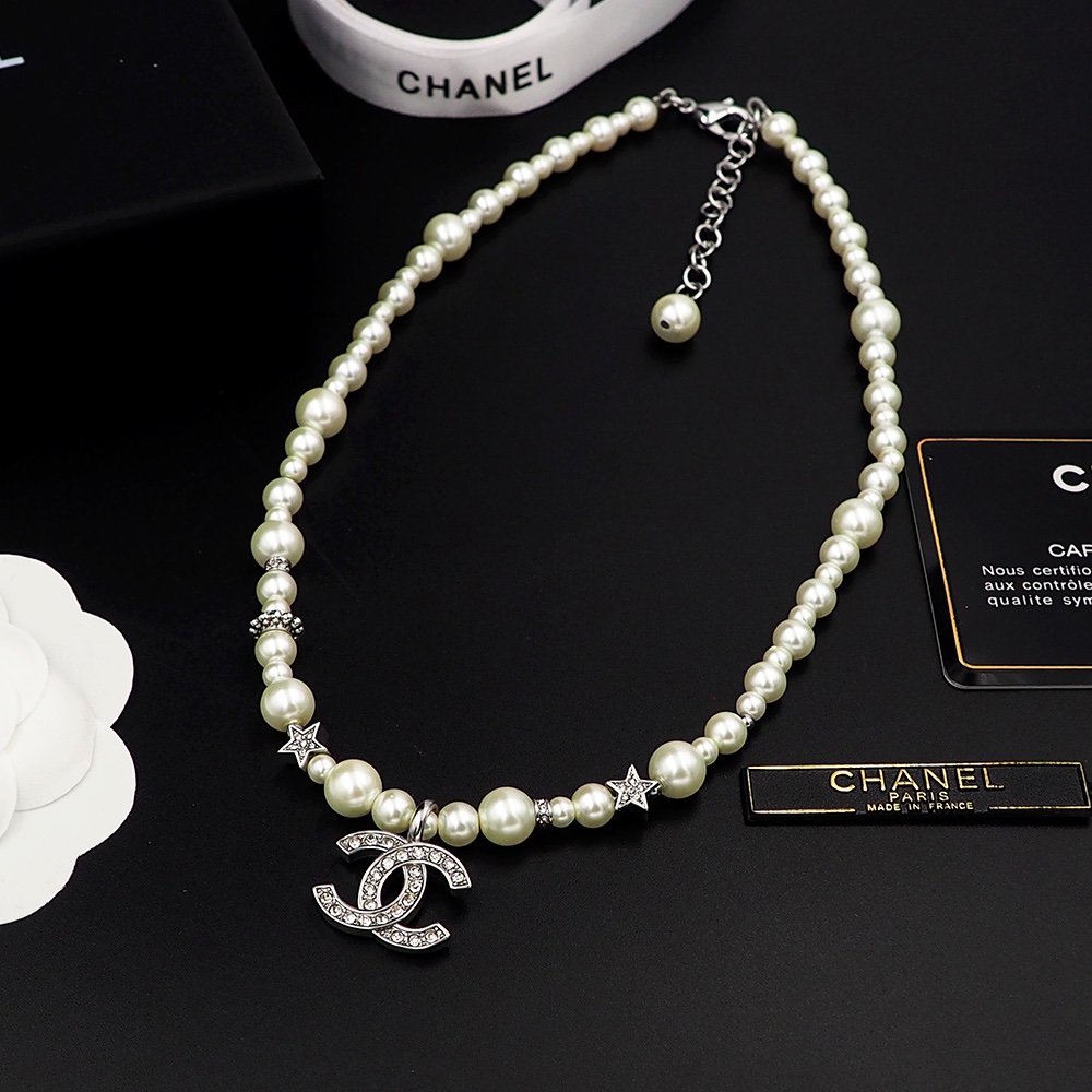 Ch*el necklace-045