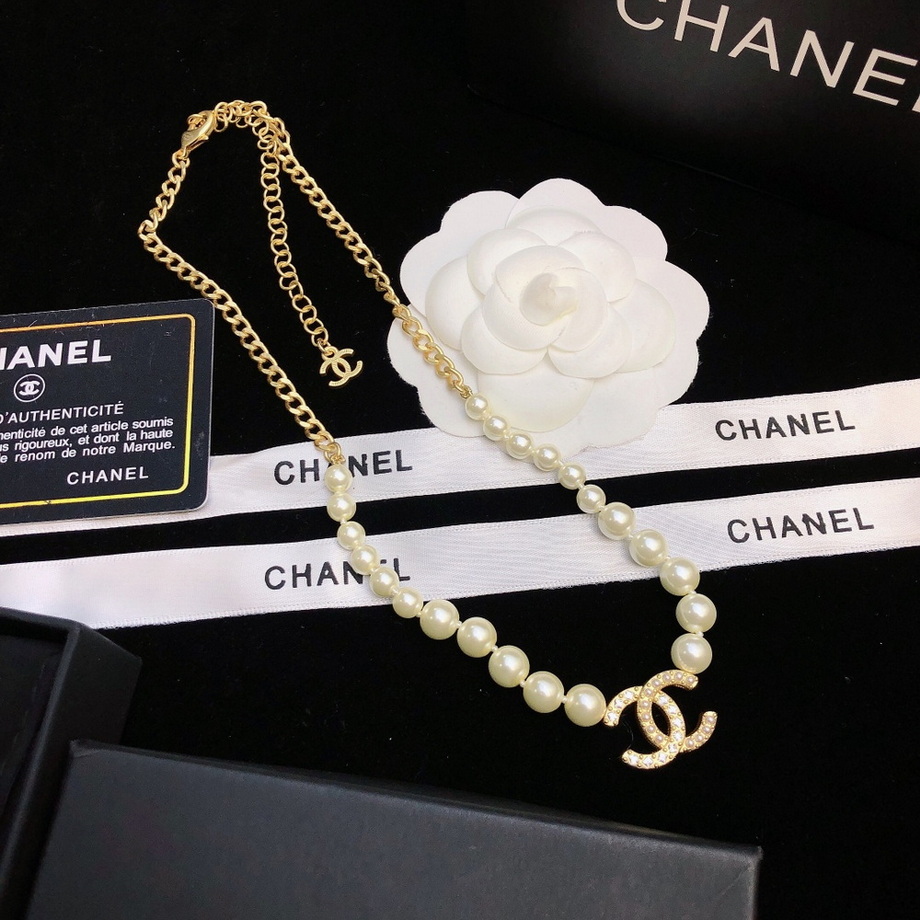 Ch*el necklace-032