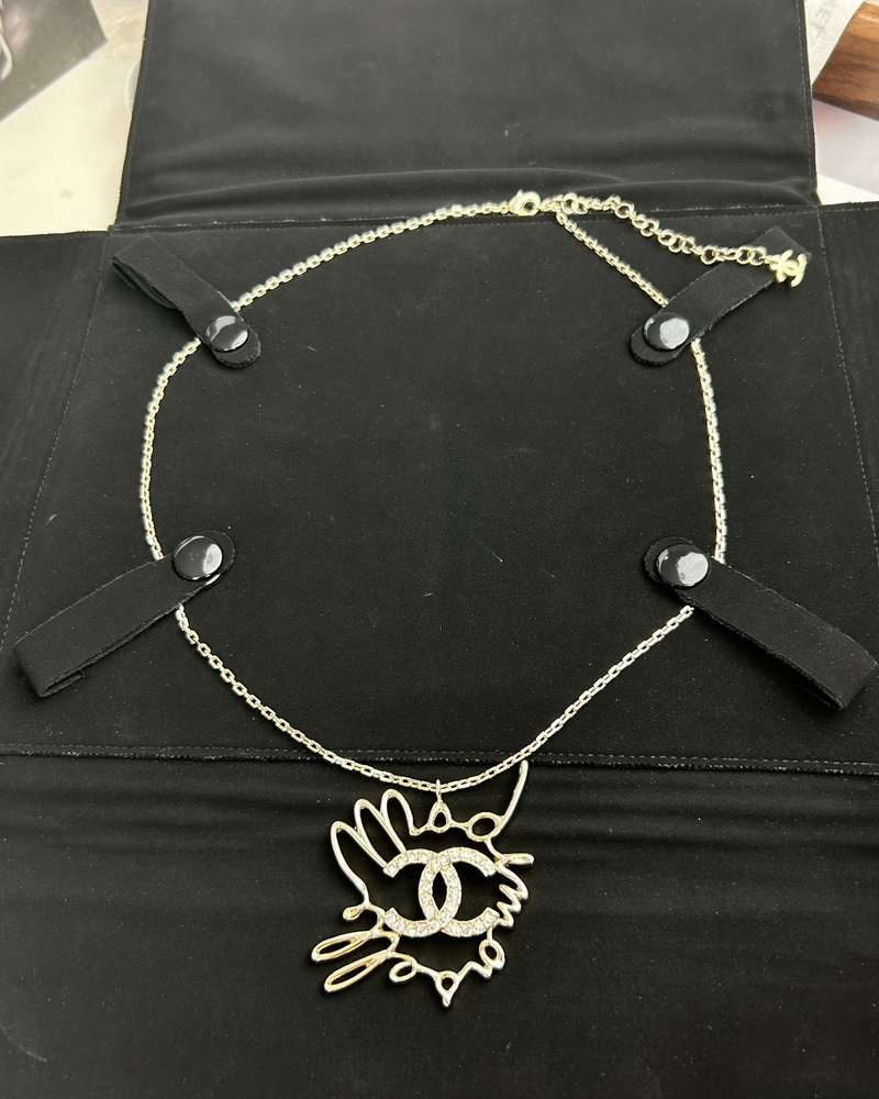 Ch*el necklace-208
