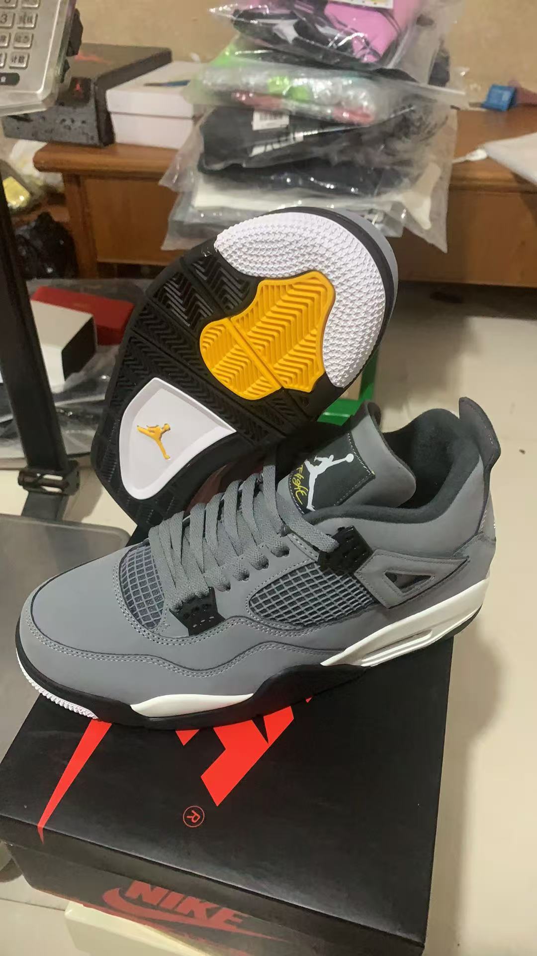 Air Jordan 4 Cool Grey