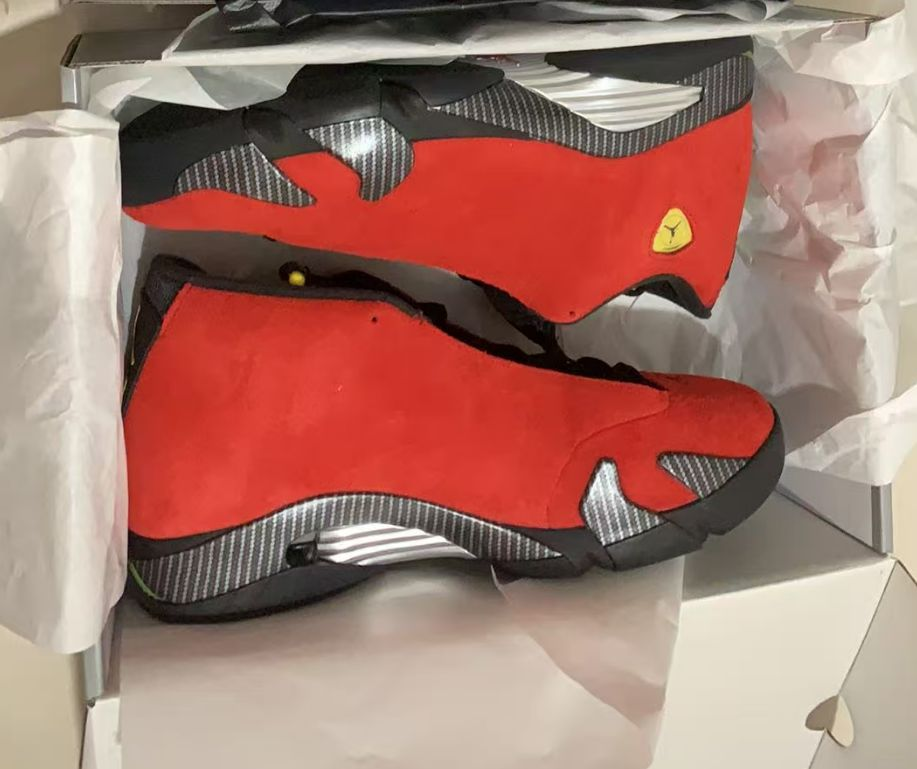 Air Jordan 14 Retro Ferrari