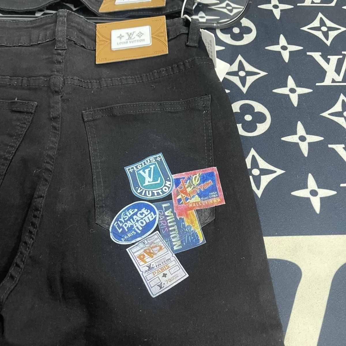 LV Jeans-011
