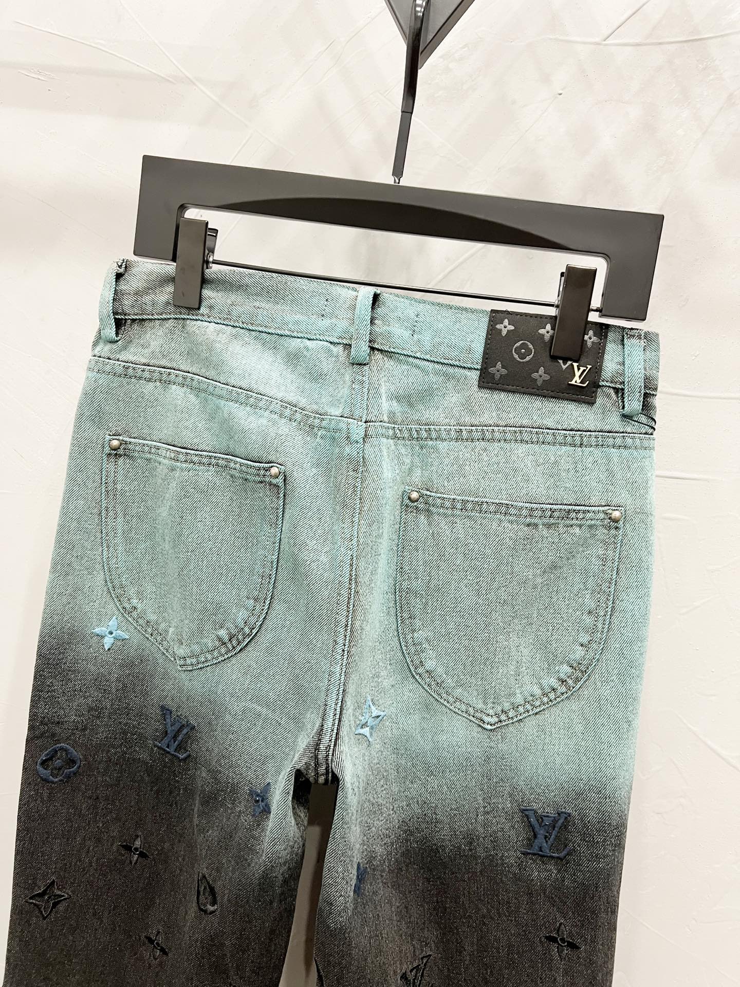 LV Jeans-041