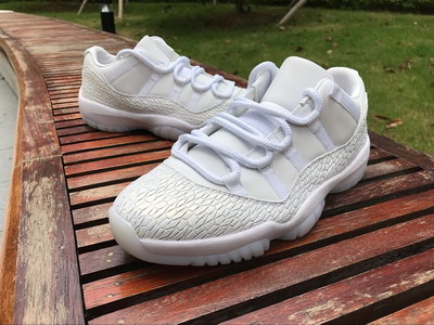 Air Jordan 11 Low Heiress