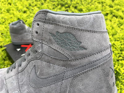 KAWS x Air Jordan 1“Cool Grey”