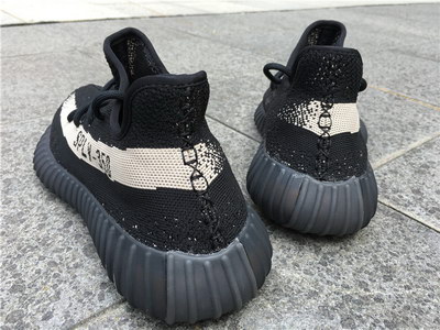 Authentic Adidas Yeezy 350 Boost V2-001